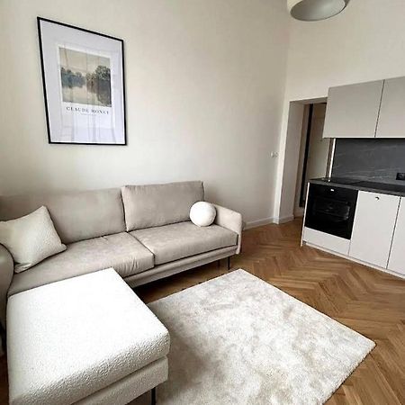 Old Town Residence , Wi-Fi , 2-Beds , Aesthetics - By Hik Apartments Warsawa Bagian luar foto