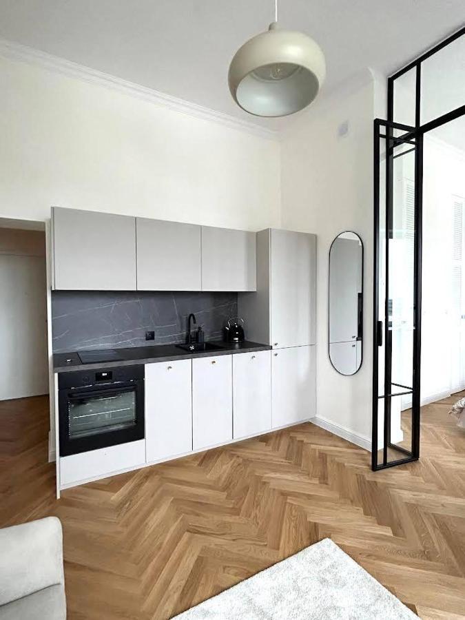 Old Town Residence , Wi-Fi , 2-Beds , Aesthetics - By Hik Apartments Warsawa Bagian luar foto